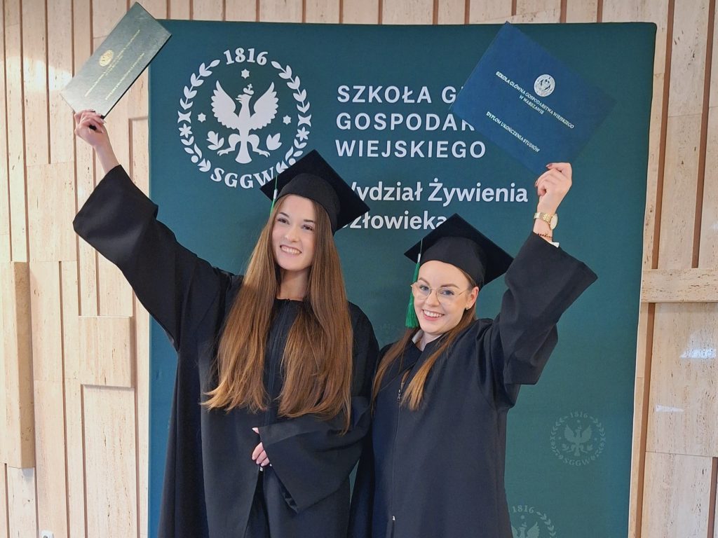 studentki Wydziału Żywienia Człowieka, obrony